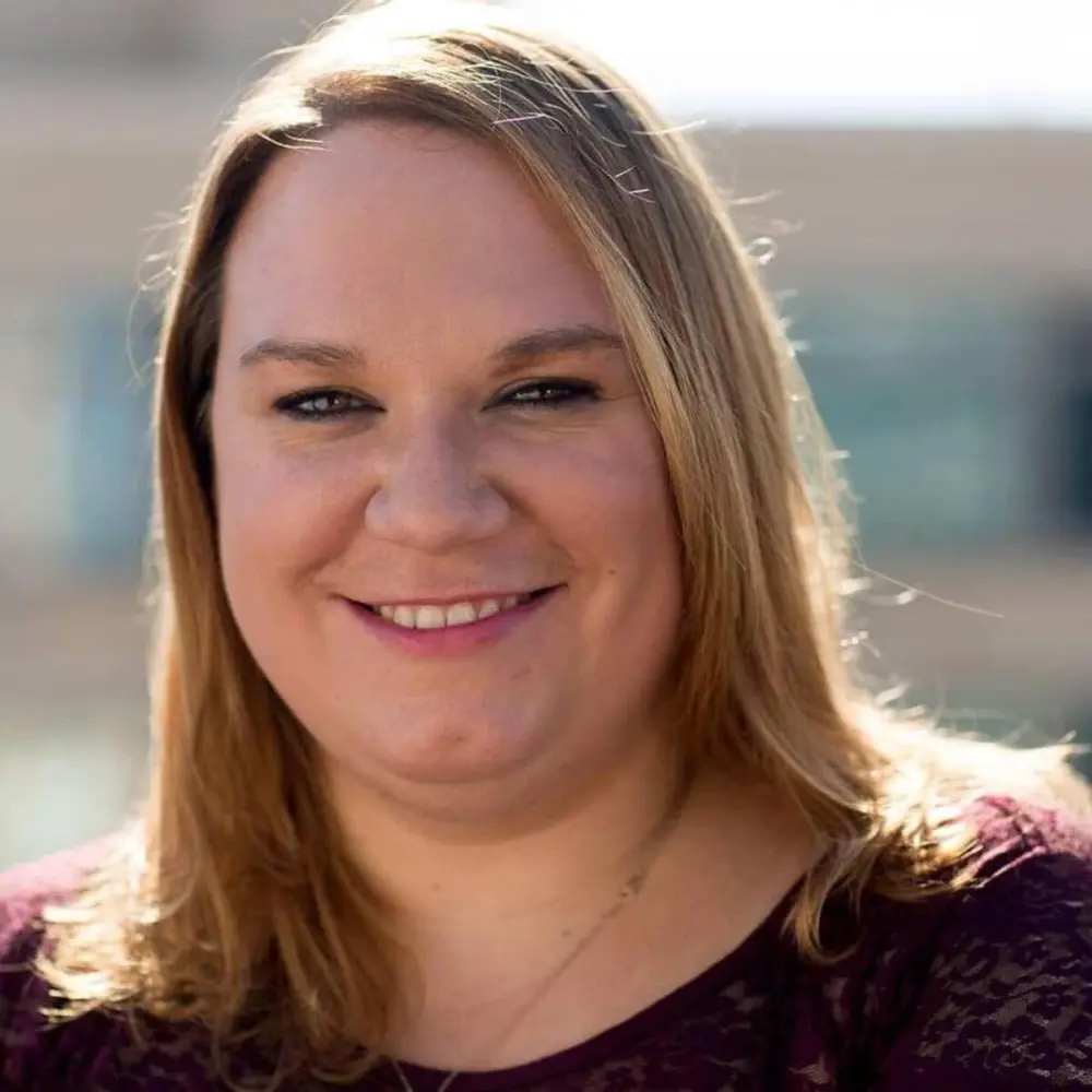 Jenna Winnett headshot