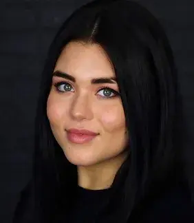Lena Matthews headshot