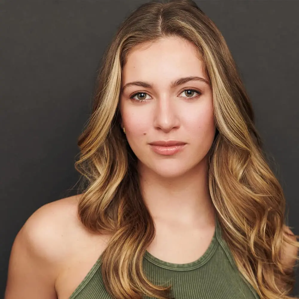 Grace Crugnale headshot