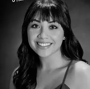 Esther Ariev headshot